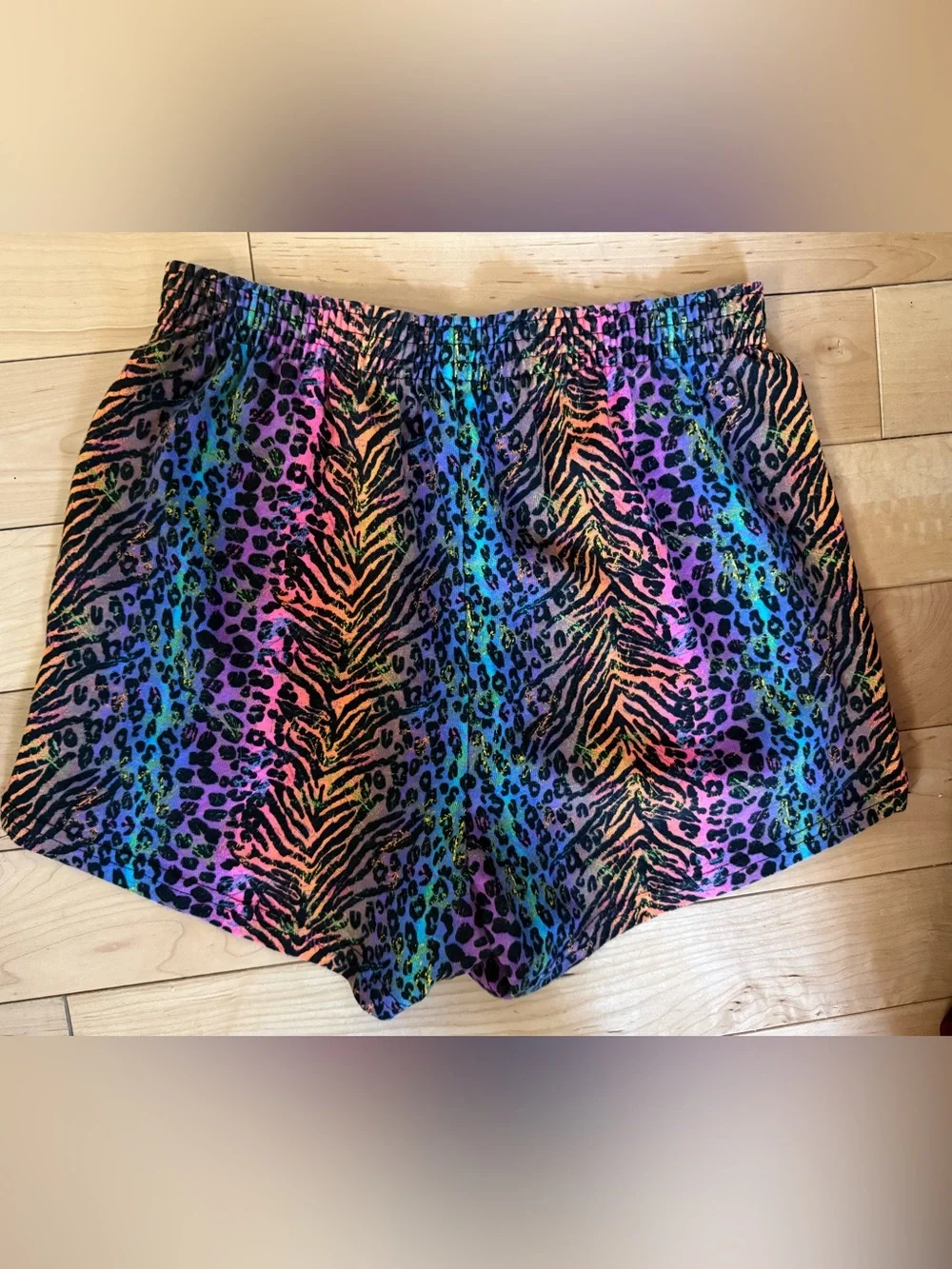 SOFFE Colorful Rainbow Animal Print Lounge Shorts Vintage 90s y2k Medium